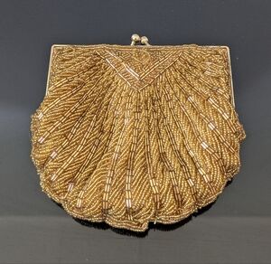 La Regale Beaded Scallop Clutch Shoulder Bag Purse